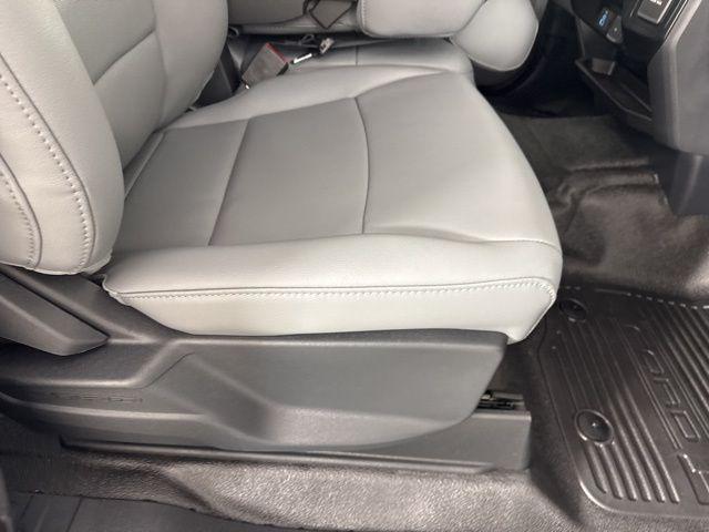 Photo of 2026 Oxford White Ford F-250