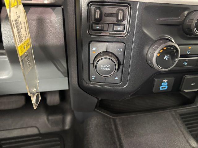 Photo of 2026 Oxford White Ford F-250