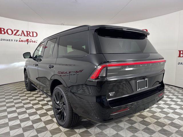Photo of 2025 Infinite Black Metallic Clearcoat Lincoln Navigator