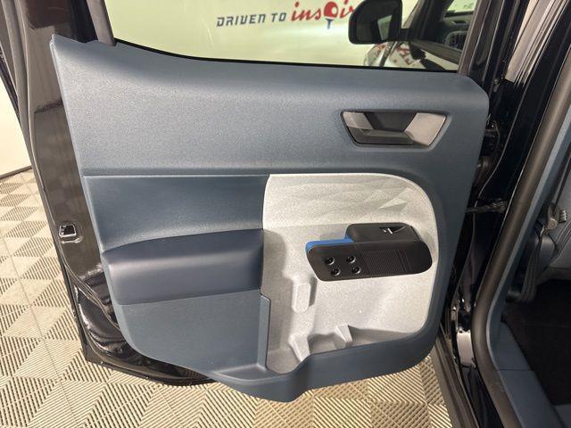 Photo of 2025 Shadow Black Ford Maverick
