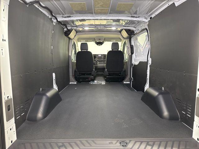 Photo of 2025 Oxford White Ford Transit-150