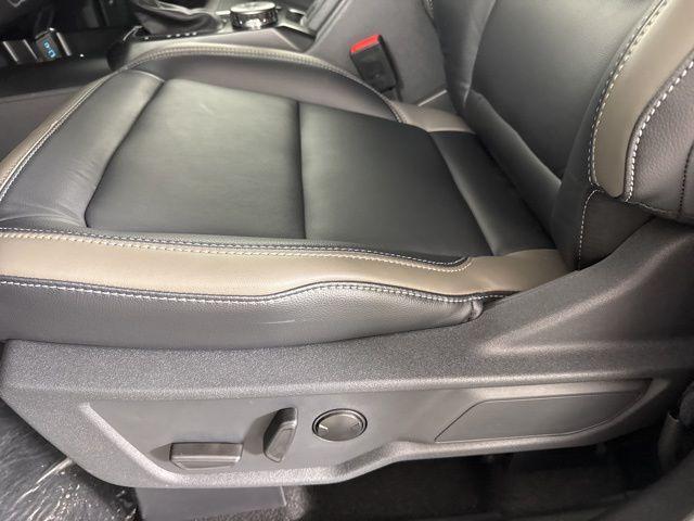 Photo of 2025 Shadow Black Ford Bronco