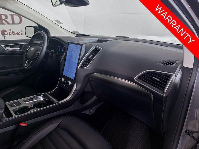 Photo of 2022 Carbonized Gray Metallic Ford Edge