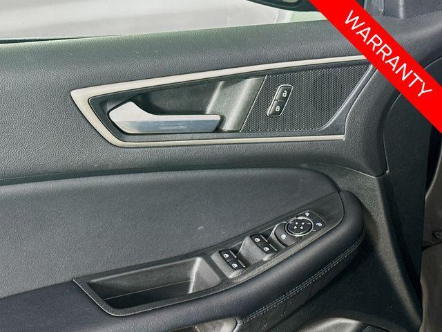Photo of 2022 Carbonized Gray Metallic Ford Edge