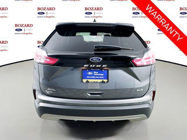 Photo of 2022 Carbonized Gray Metallic Ford Edge
