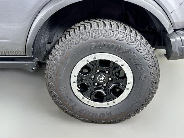 Photo of 2024 Carbonized Gray Metallic Ford Bronco