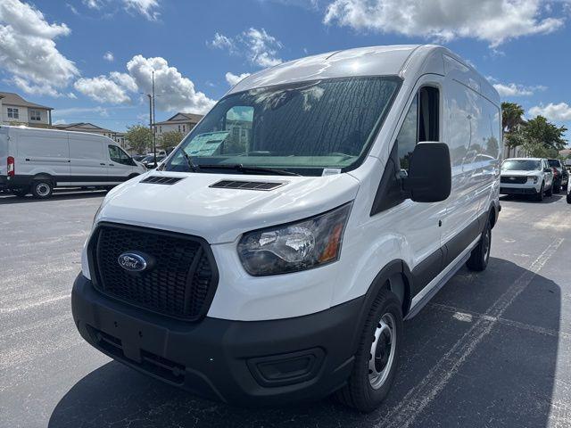 Photo of 2025 Oxford White Ford Transit-250