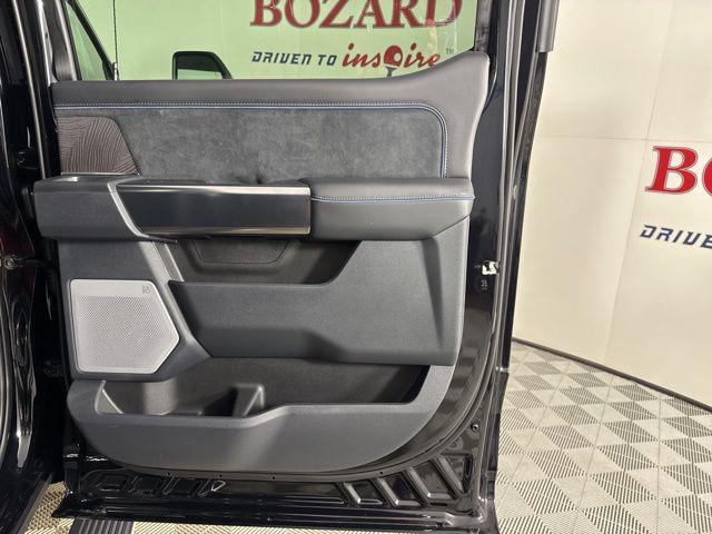 Photo of 2025 Agate Black Metallic Ford F-250