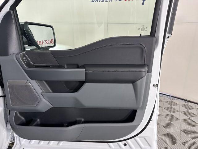 Photo of 2025 Oxford White Ford F-150