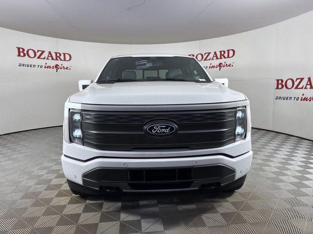 Photo of 2025 Oxford White Ford F-150 Lightning