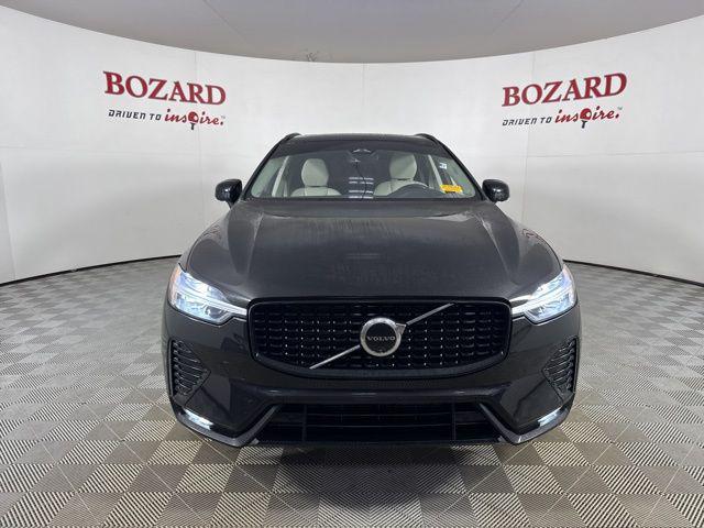 Photo of 2025 Onyx Black Metallic Volvo XC60