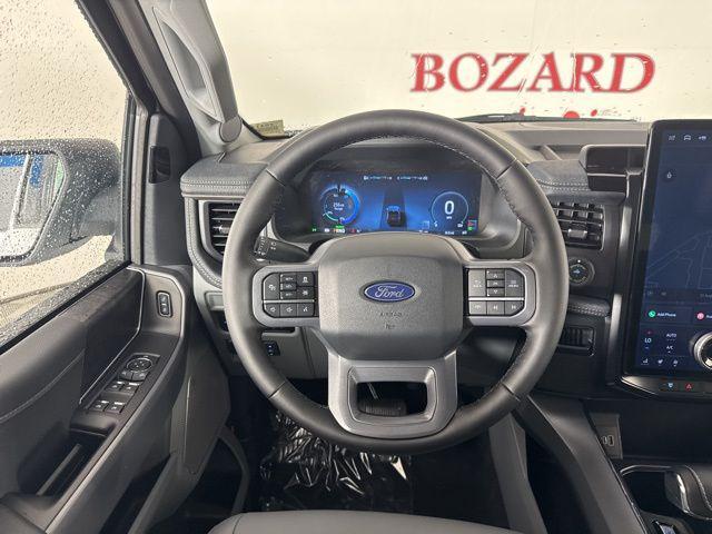 Photo of 2025 Oxford White Ford F-150 Lightning