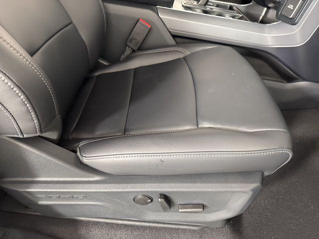 Photo of 2025 Oxford White Ford F-150