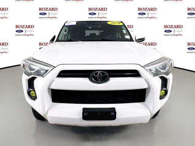 Photo of 2021 Super White Toyota 4Runner
