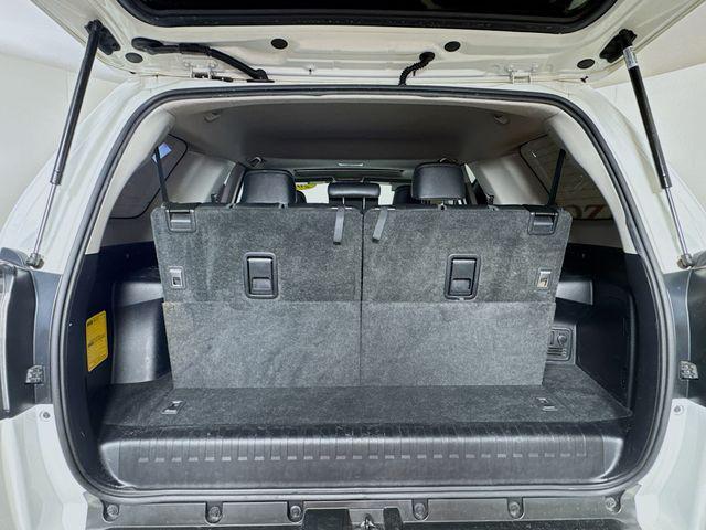 Photo of 2021 Super White Toyota 4Runner