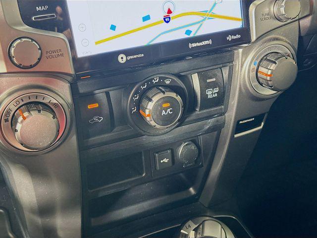 Photo of 2021 Super White Toyota 4Runner