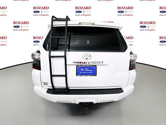 Photo of 2021 Super White Toyota 4Runner