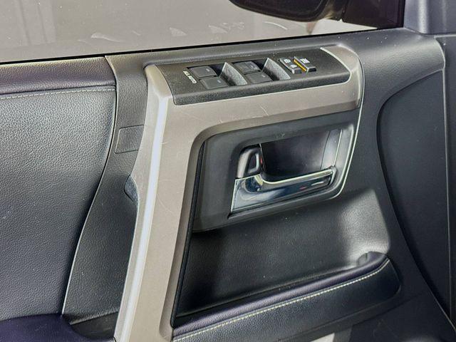 Photo of 2021 Super White Toyota 4Runner