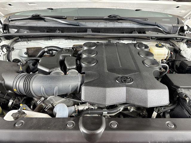 Photo of 2021 Super White Toyota 4Runner