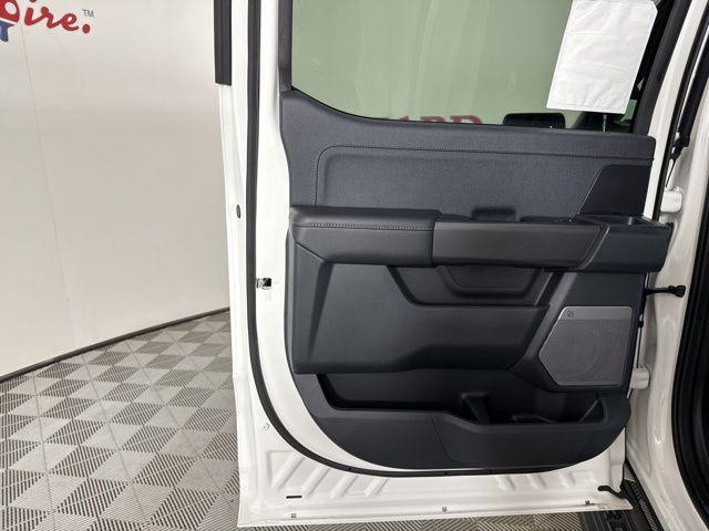 Photo of 2025 Star White Metallic Tri-Coat Ford F-150