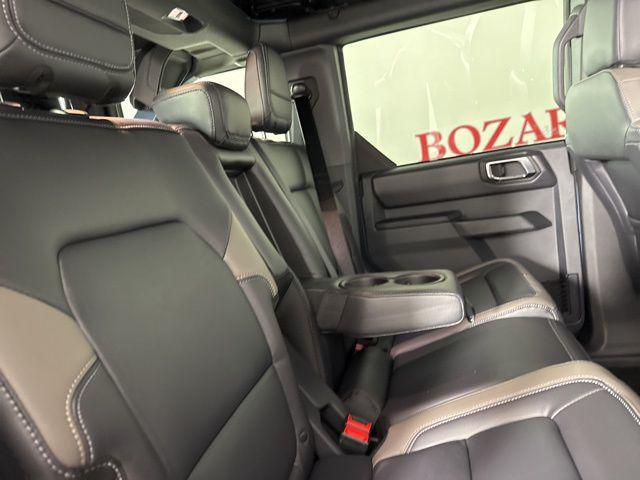 Photo of 2025 Azure Gray Metallic Tri-Coat Ford Bronco