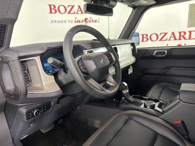 Photo of 2025 Azure Gray Metallic Tri-Coat Ford Bronco