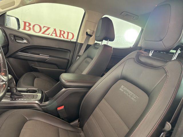 Photo of 2020 Onyx Black GMC Canyon