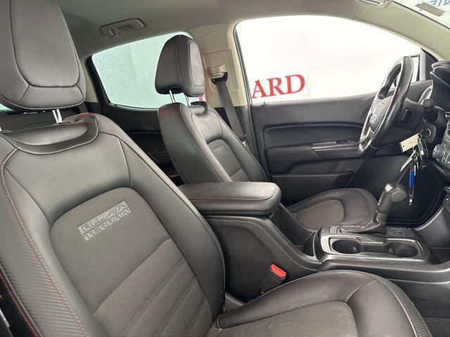 Photo of 2020 Onyx Black GMC Canyon