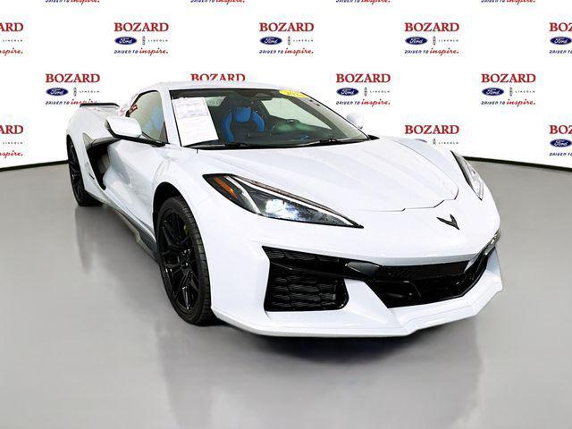 Photo of 2024 Ceramic Matrix Gray Metallic Chevrolet Corvette