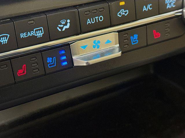 Photo of 2023 Iconic Silver Metallic Ford F-250