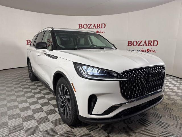 Photo of 2025 Pristine White Metallic Tri-Coat Lincoln Aviator