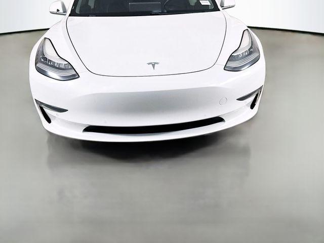 Photo of 2020 Pearl White Multi-Coat Tesla Model 3