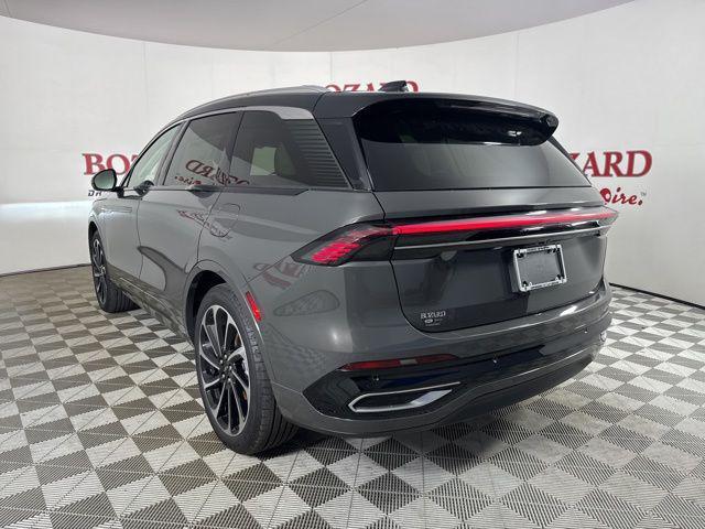 Photo of 2025 Chroma Caviar Dark Gray Metallic Clearcoat Lincoln Nautilus
