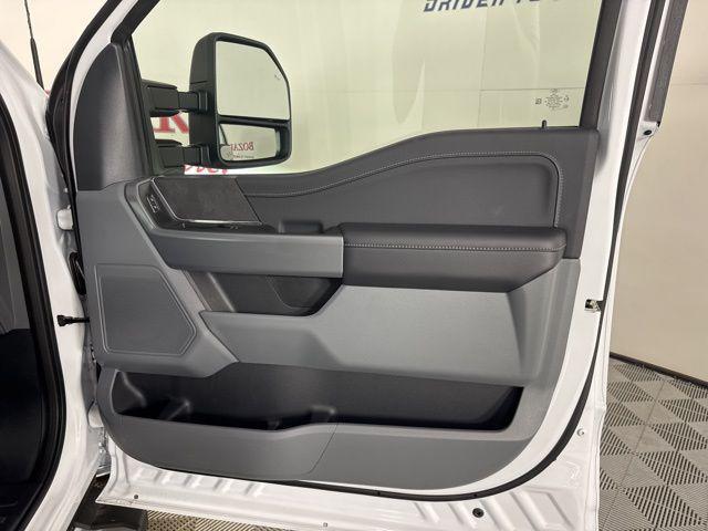 Photo of 2025 Oxford White Ford F-150