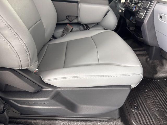 Photo of 2026 Oxford White Ford F-250