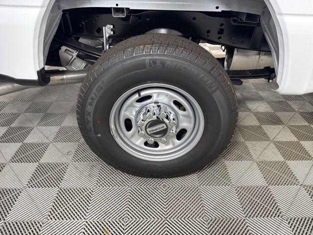 Photo of 2026 Oxford White Ford F-250