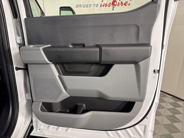 Photo of 2026 Oxford White Ford F-250