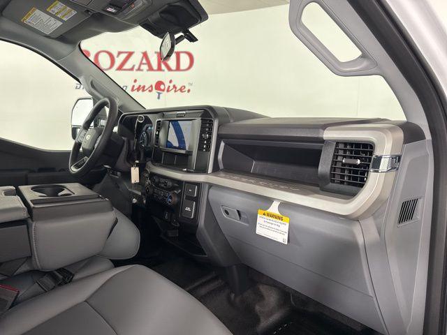 Photo of 2026 Oxford White Ford F-250