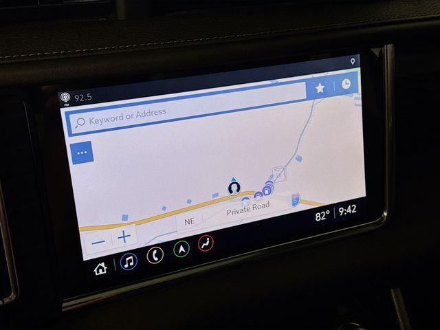 Photo of 2021 White Frost Tricoat GMC Yukon