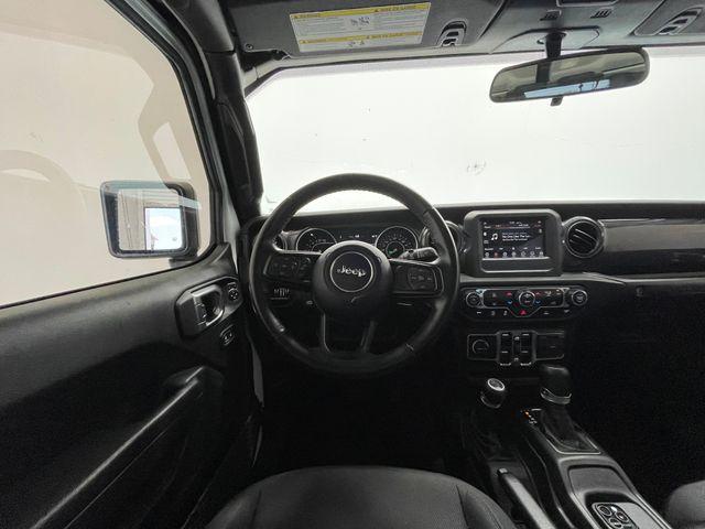 Photo of 2022 Bright White Clearcoat Jeep Wrangler Unlimited