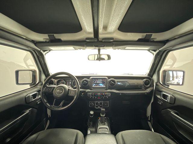Photo of 2022 Bright White Clearcoat Jeep Wrangler Unlimited