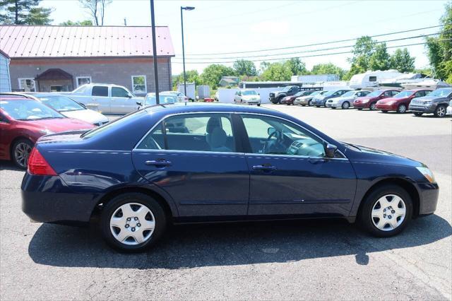 Photo of 2006 Royal Blue Pearl Honda Accord