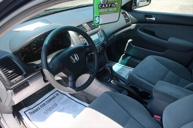Photo of 2006 Royal Blue Pearl Honda Accord