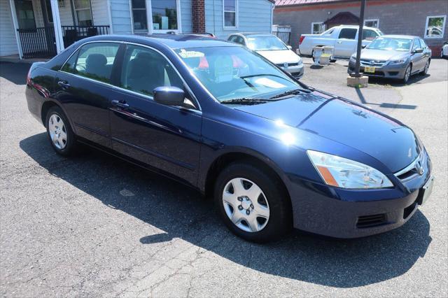 Photo of 2006 Royal Blue Pearl Honda Accord