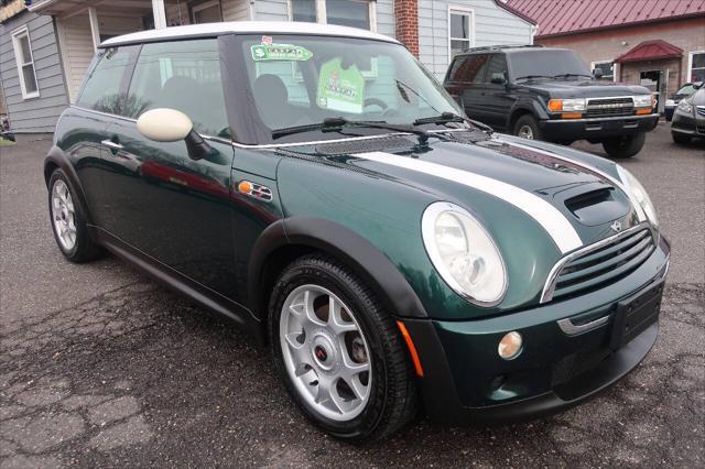 Photo of 2005 British Racing Green Metallic MINI Cooper S