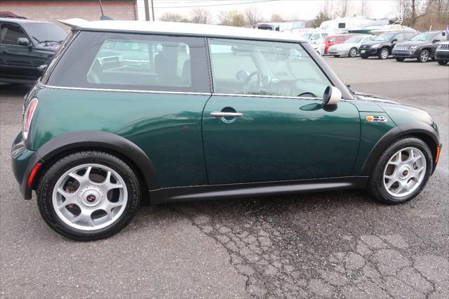 Photo of 2005 British Racing Green Metallic MINI Cooper S