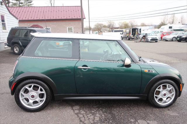 Photo of 2005 British Racing Green Metallic MINI Cooper S