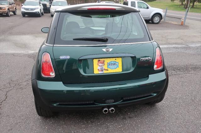 Photo of 2005 British Racing Green Metallic MINI Cooper S