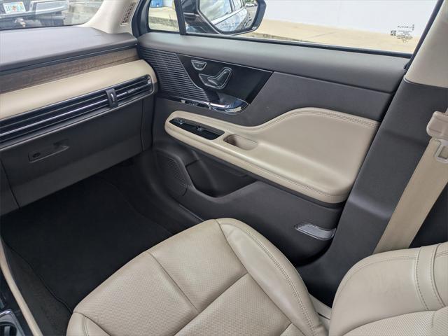Photo of 2022 Flight Blue Metallic Clearcoat Lincoln Corsair