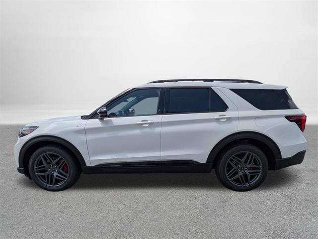 Photo of 2025 White Metallic Ford Explorer